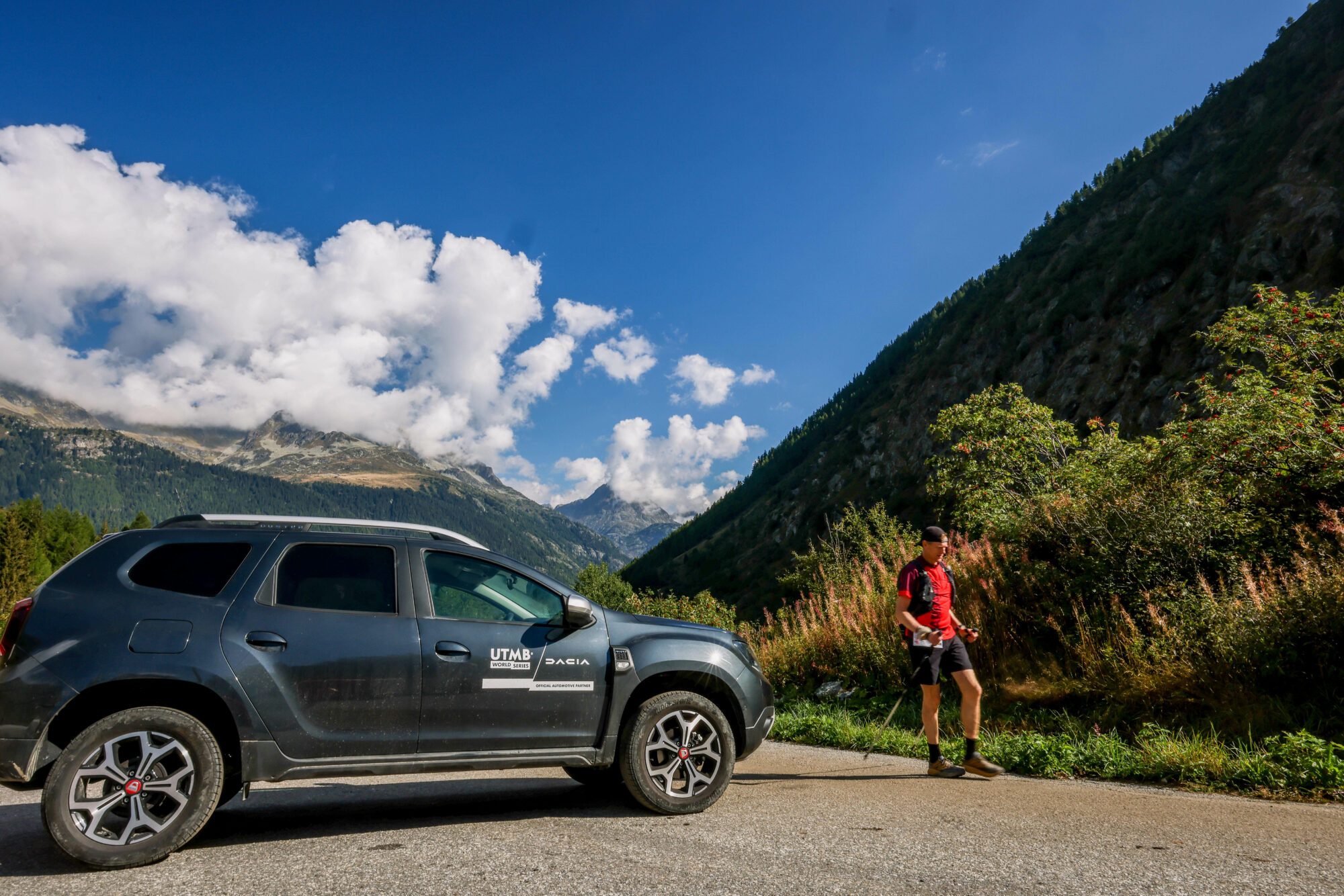2022 - Story Dacia - UTMB Mont-Blanc_ going ultra with Alexandre Green Cap Boucheix (15)