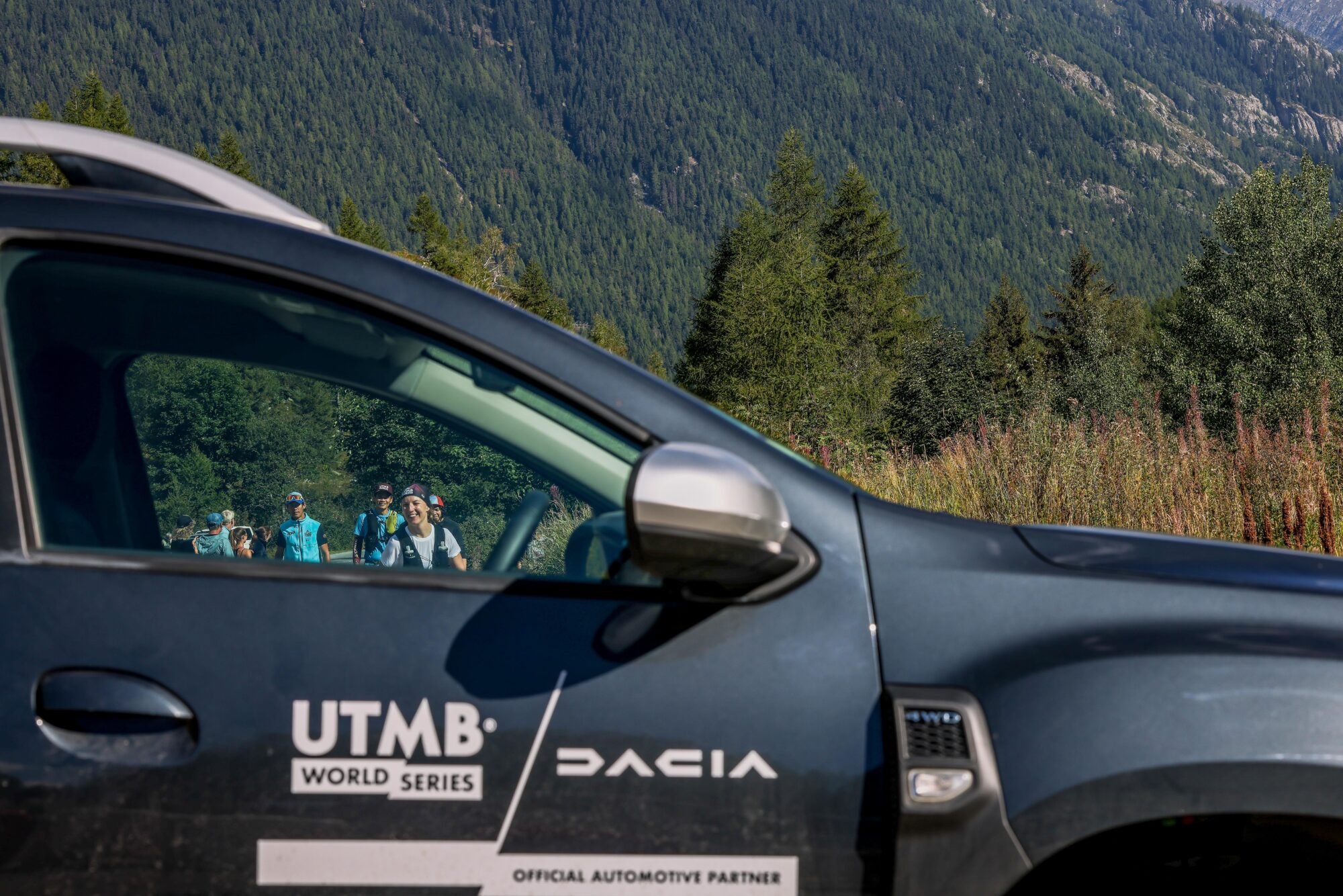 2022 - Story Dacia - UTMB Mont-Blanc_ going ultra with Alexandre Green Cap Boucheix (14)