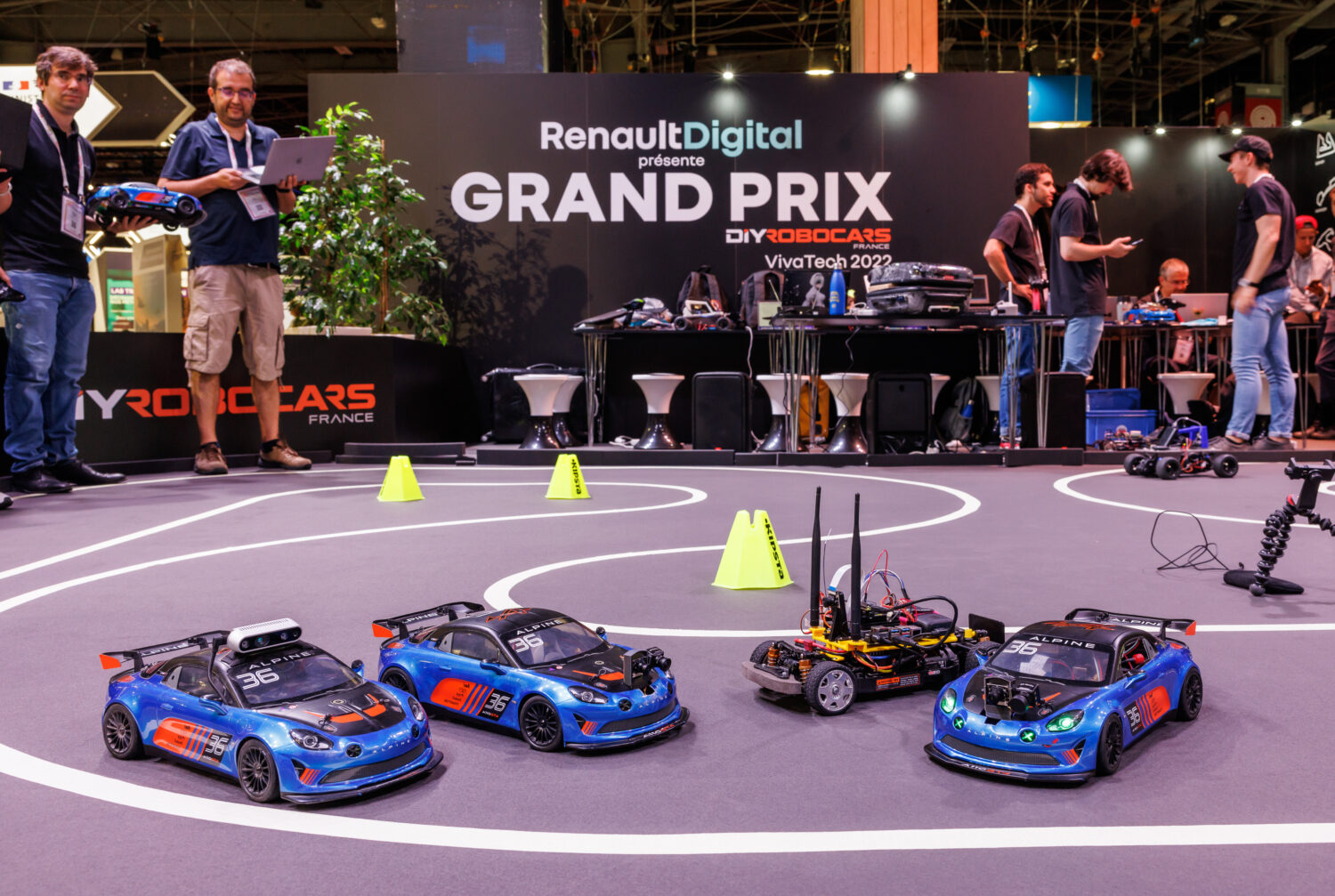 19-2022 - Story Robocars  le Grand Prix de voitures autonomes qui a anim VivaTech 2022 (1).jpg