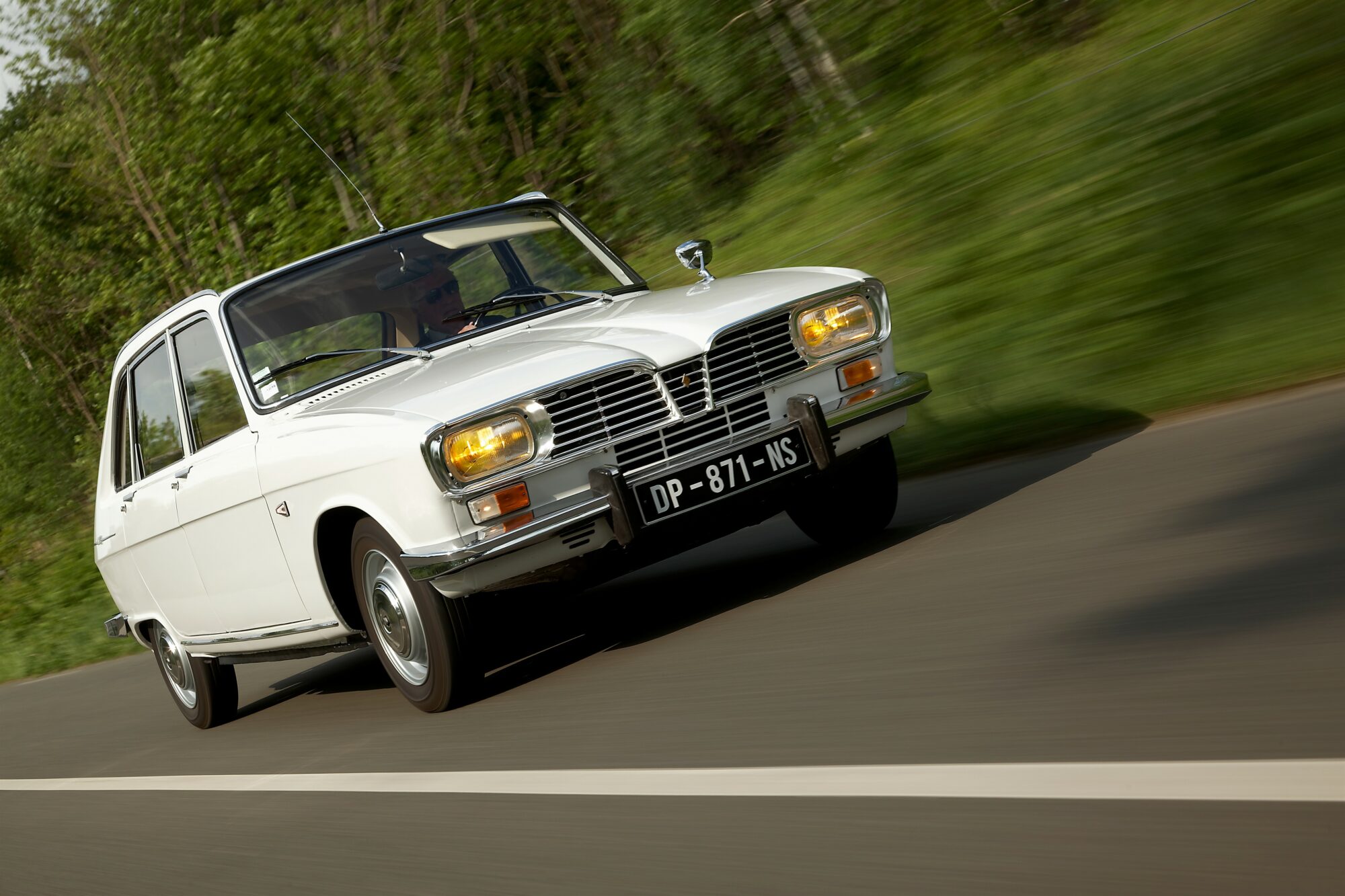 Anniversario dei 50 anni di Renault 16