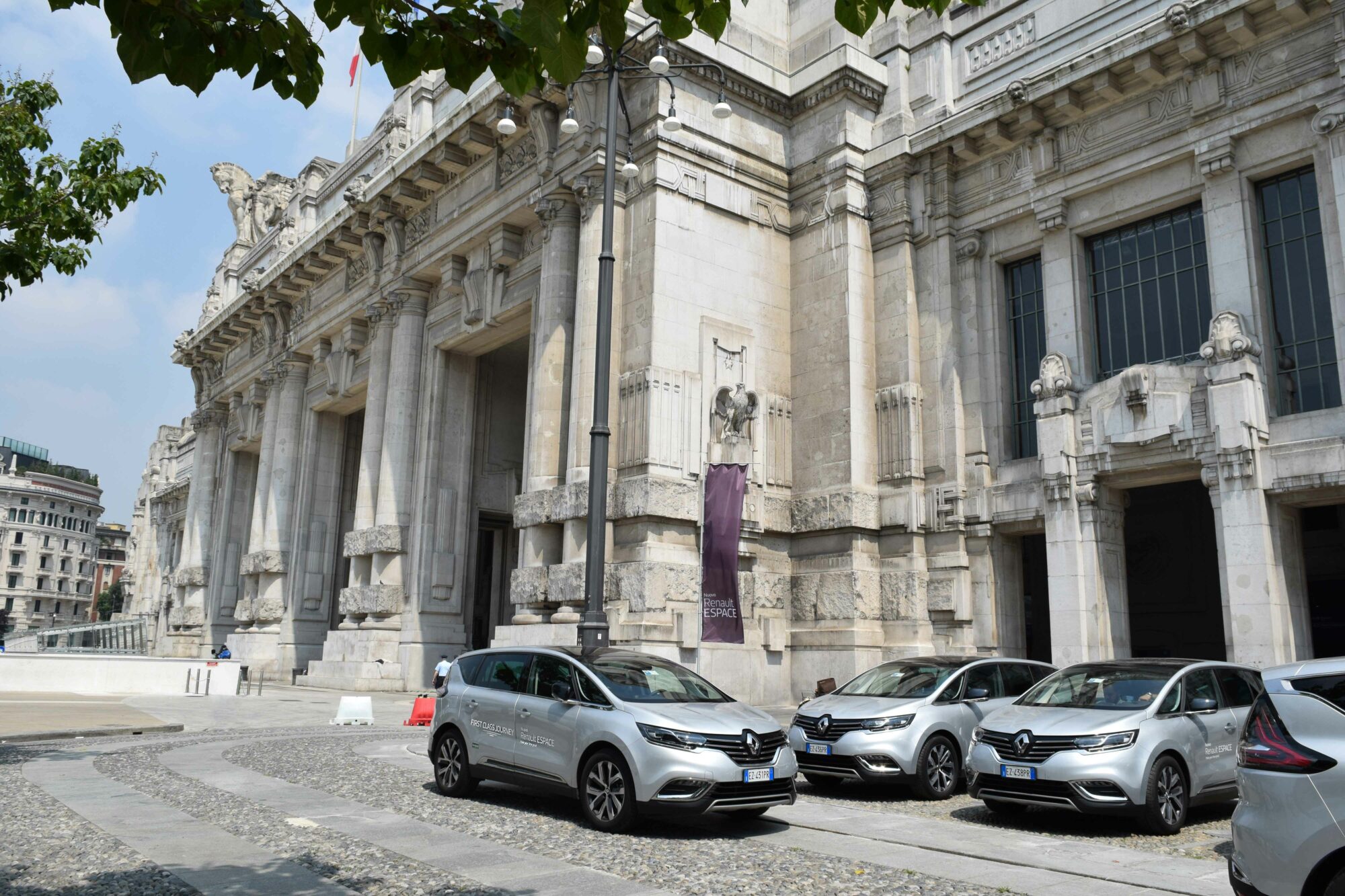 NUOVA RENAULT ESPACE FIRST CLASS JOURNEY MILANO