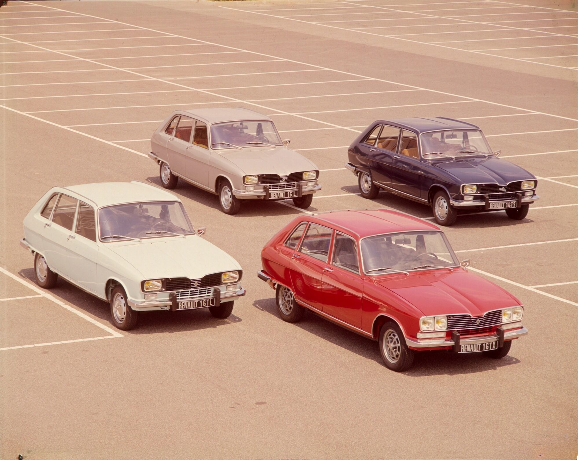 50 anni di Renault 16 al Salone Retromobile