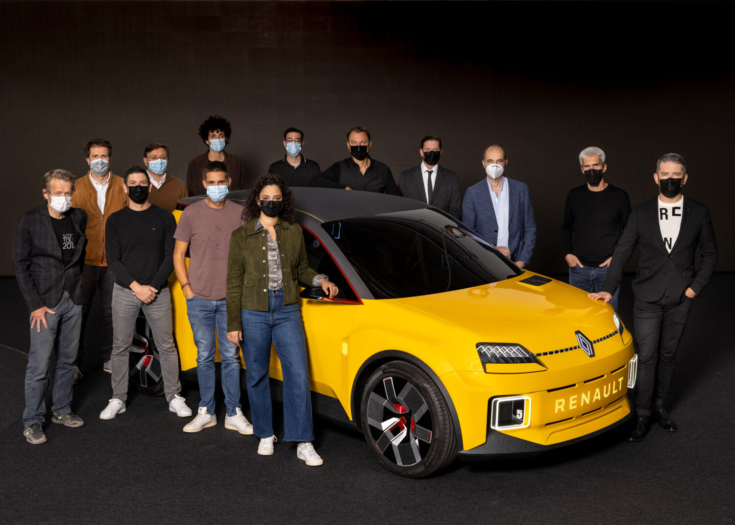 2021 - Renault 5 Prototype elected Concept-Car of the Year.jpg