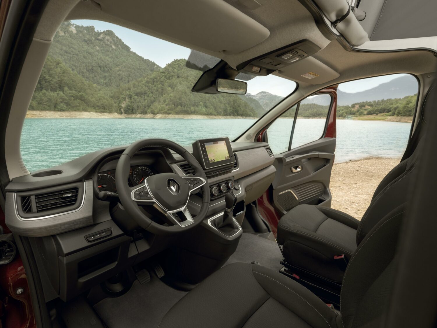 All-new Renault Trafic SpaceNomad (1)