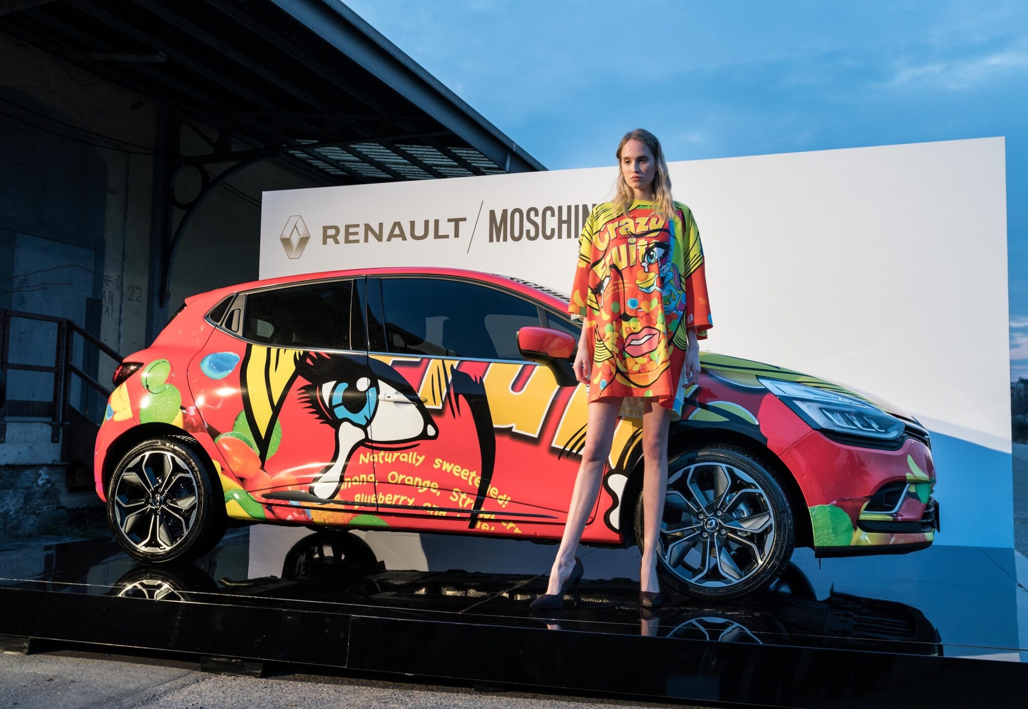 RENAULT CLIO&MOSCHINO