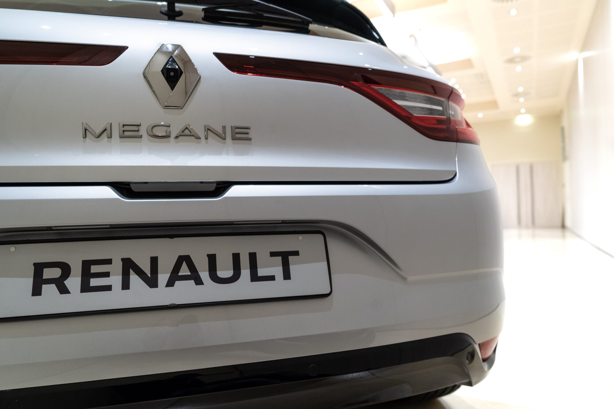 CS- Il rinnovamento e la semplificazione della gamma passa per Renault MEGANE DUEL