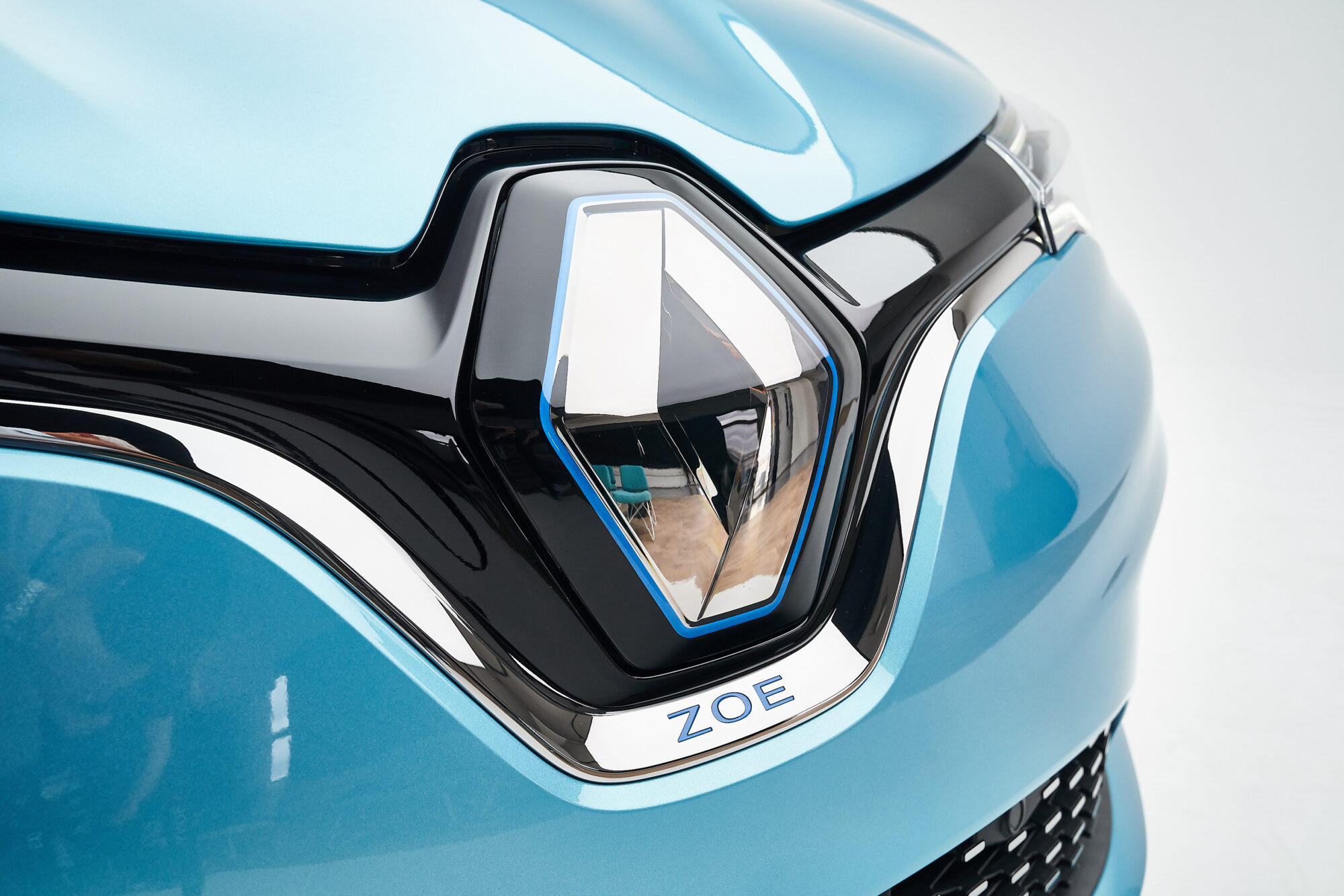 Nuova ZOE - Il piacere della guida 100 % elettrica assume una nuova dimensione