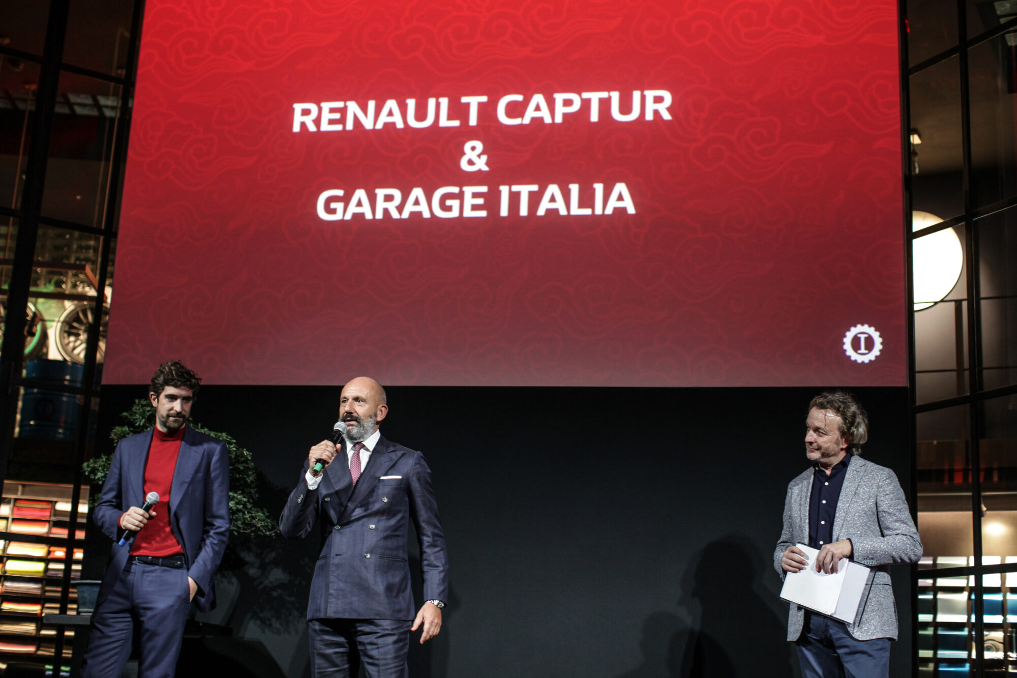 CS- Renault, Garage Italia e Facebook insieme a bordo fra tradizione e innovazione: destinazione Tokyo!