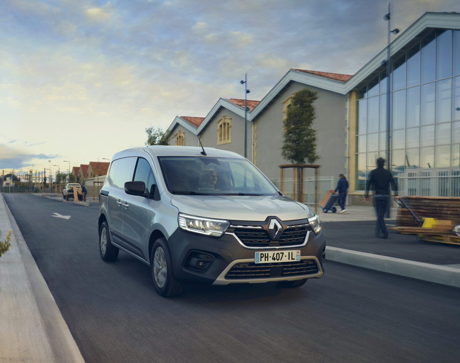 2021 - New Renault Kangoo Van on location.jpg
