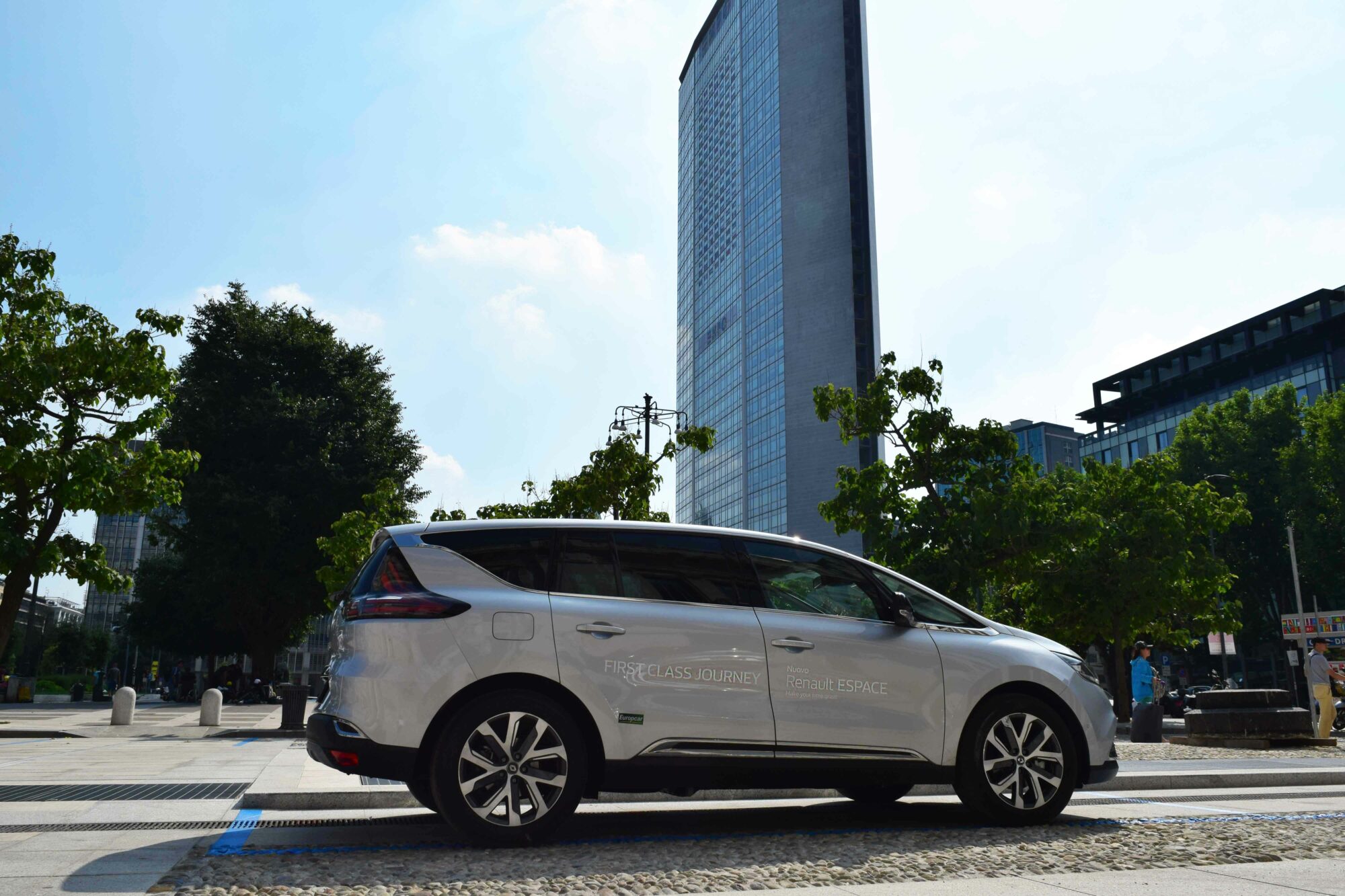 NUOVA RENAULT ESPACE FIRST CLASS JOURNEY MILANO