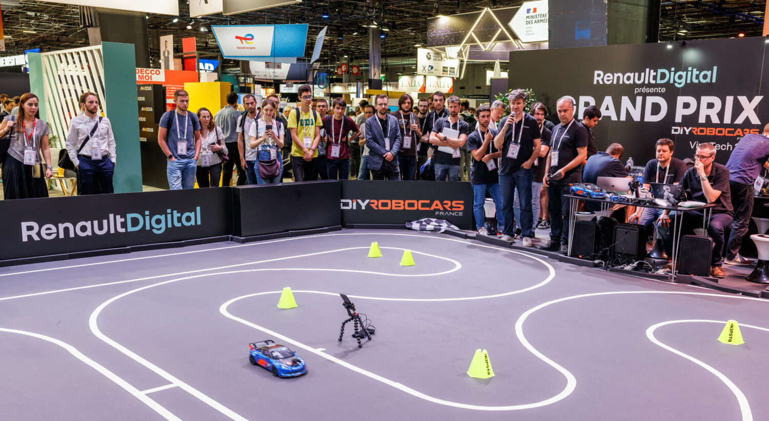 16-2022 - Story Robocars  le Grand Prix de voitures autonomes qui a anim VivaTech 2022 (4).jpg