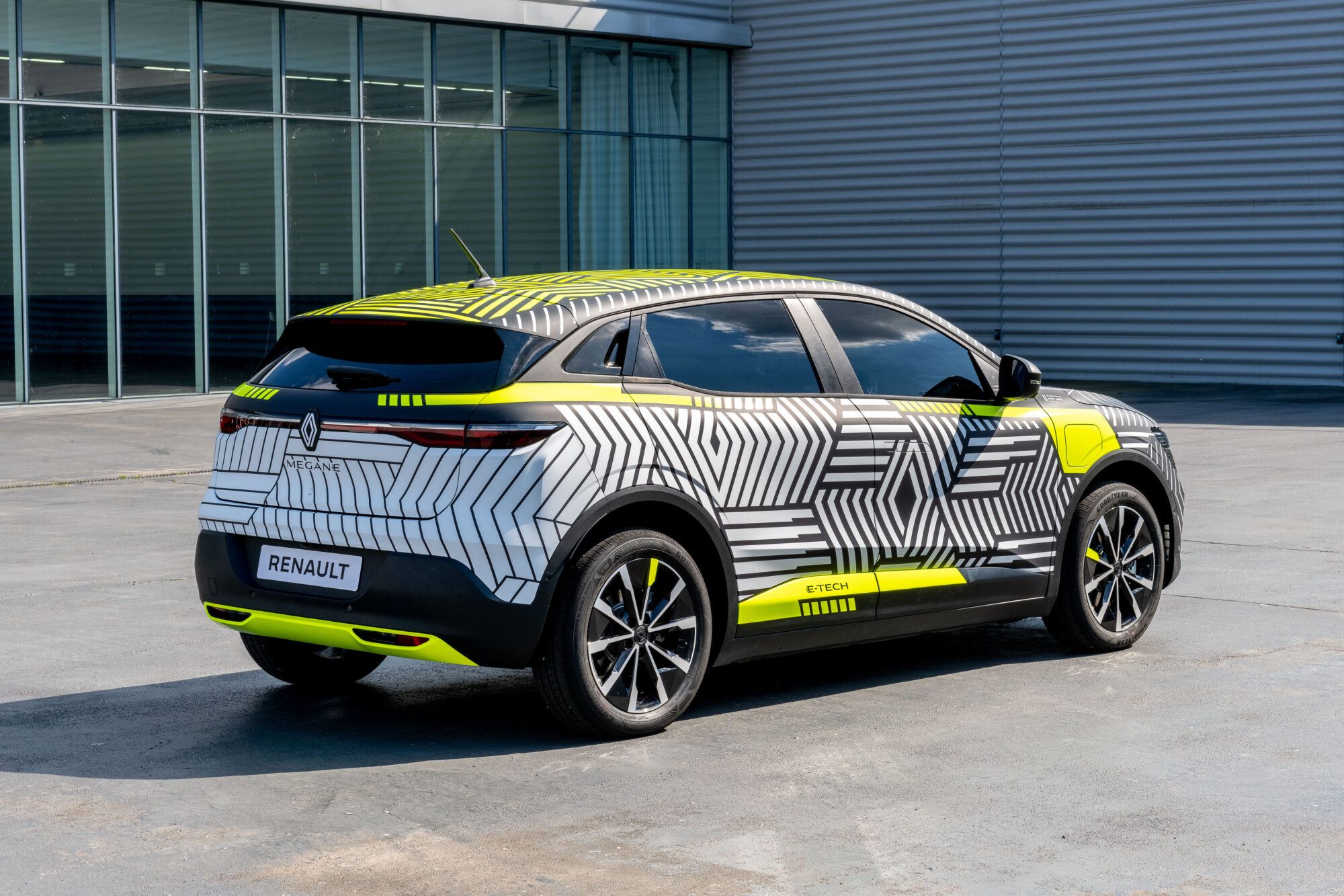 2021 - New Renault MEGANE E-TECH Electric pre-production.jpeg