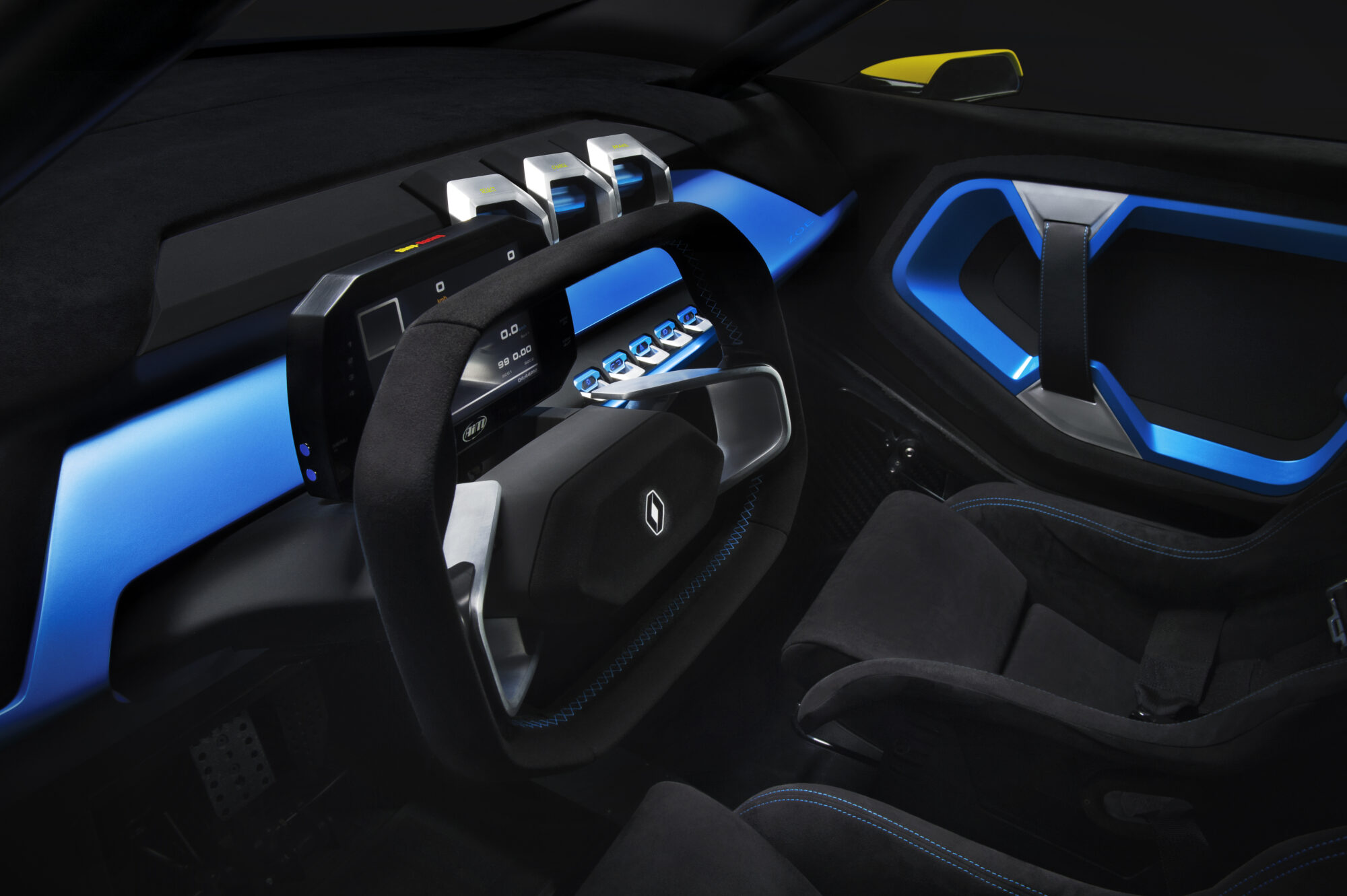 ZOE e-sport Concept interni.jpg